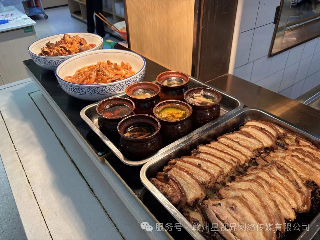赣州星视界网络传媒工作人员拍：笨土豆餐饮的菜品
